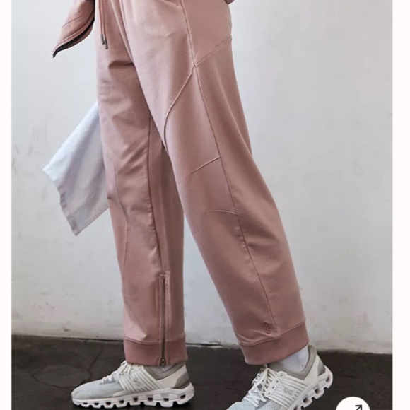 Free People All Day Everyday Pants in Mauve Swoon sz medium NWT - Picture 4 of 5